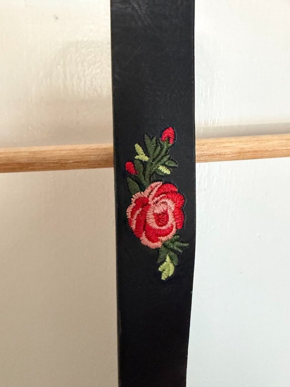 Rose embroidered belt